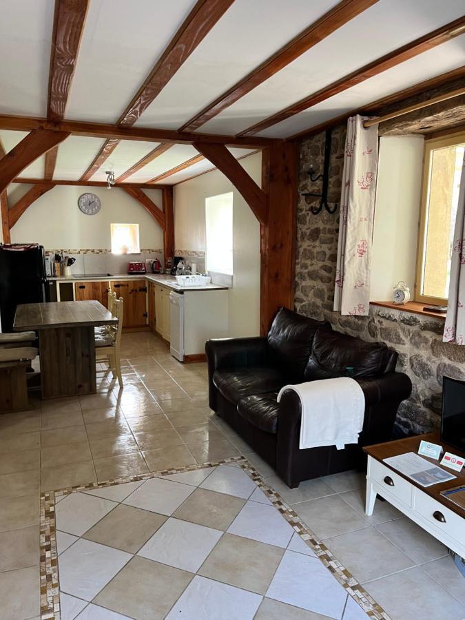 Chez Jallot - Lower Gite Vidaillat Buitenkant foto